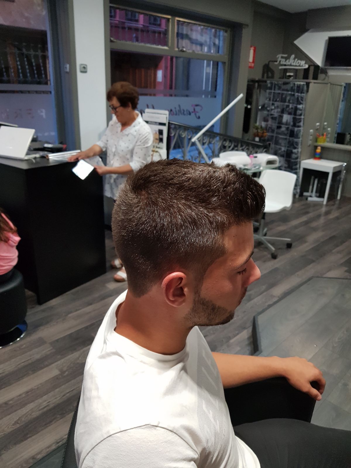 Sandra Fashion Hair 4